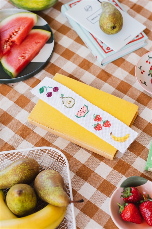 FRUITY bogmærke fra Cotton Clara